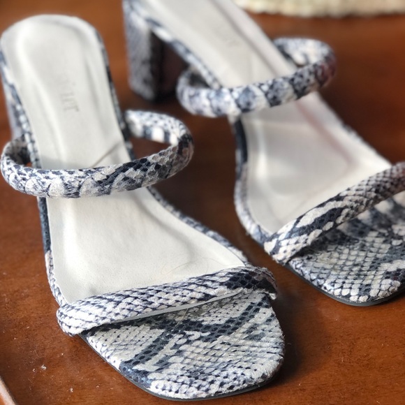 Nordstrom Rack - Picture 3 of 4